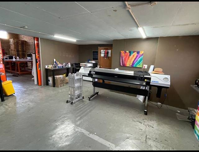 INDUSTRIAL PROPERTY TO RENT IN HENNOPSPARK